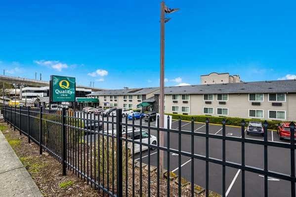 Quality Inn SeaTac Airport-Seattle - Airport shuttle hotel near SEA
