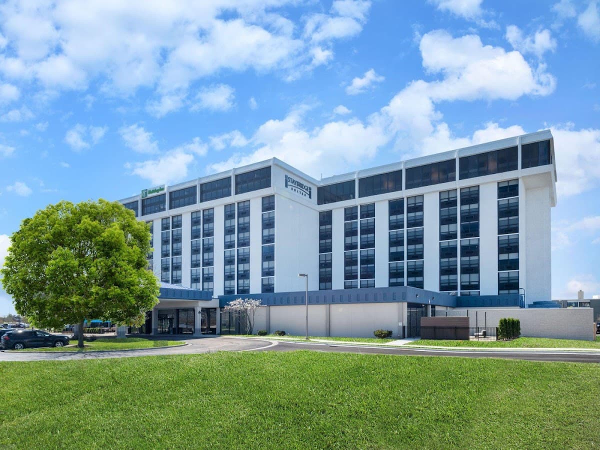 Holiday Inn Chicago O'Hare - Rosemont by IHG - Airport shuttle hotel near ORD