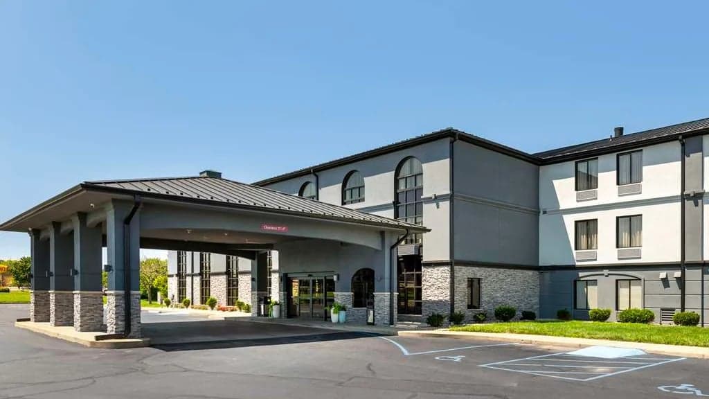 Best Western Plus Greenwood/Indy South Inn - Airport shuttle hotel near IND