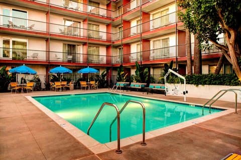 Fairfield by Marriott Inn & Suites Los Angeles LAX/El Segundo - Airport shuttle hotel near LAX