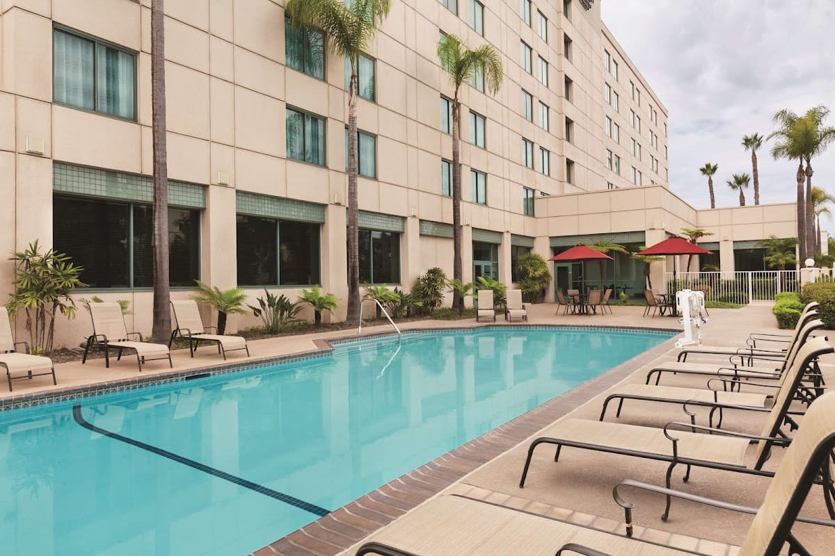 Country Inn & Suites by Radisson, San Diego North, CA - Airport shuttle hotel near SAN