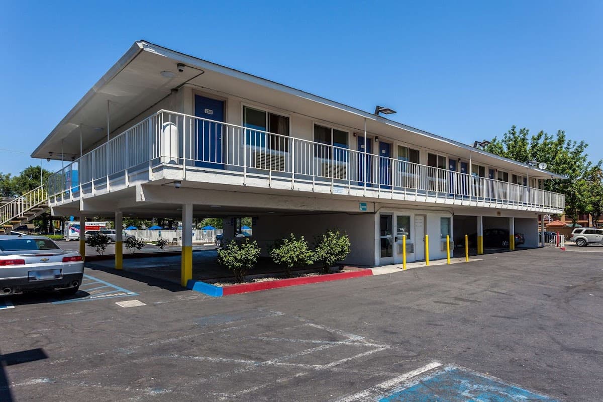 Motel 6 Sacramento, CA - Downtown - Airport shuttle hotel near SMF