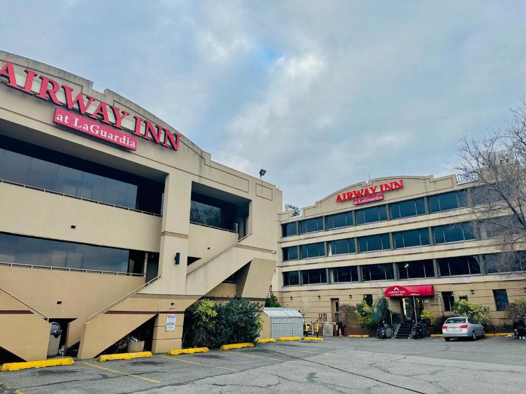 Airway Inn at LaGuardia - Airport shuttle hotel near LGA