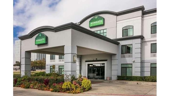 Wingate by Wyndham Dallas Love Field - Airport shuttle hotel near DAL