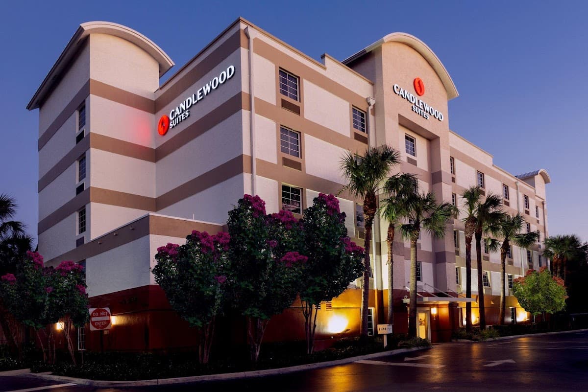 Candlewood Suites Ft. Lauderdale Airport/Cruise by IHG - Airport shuttle hotel near FLL