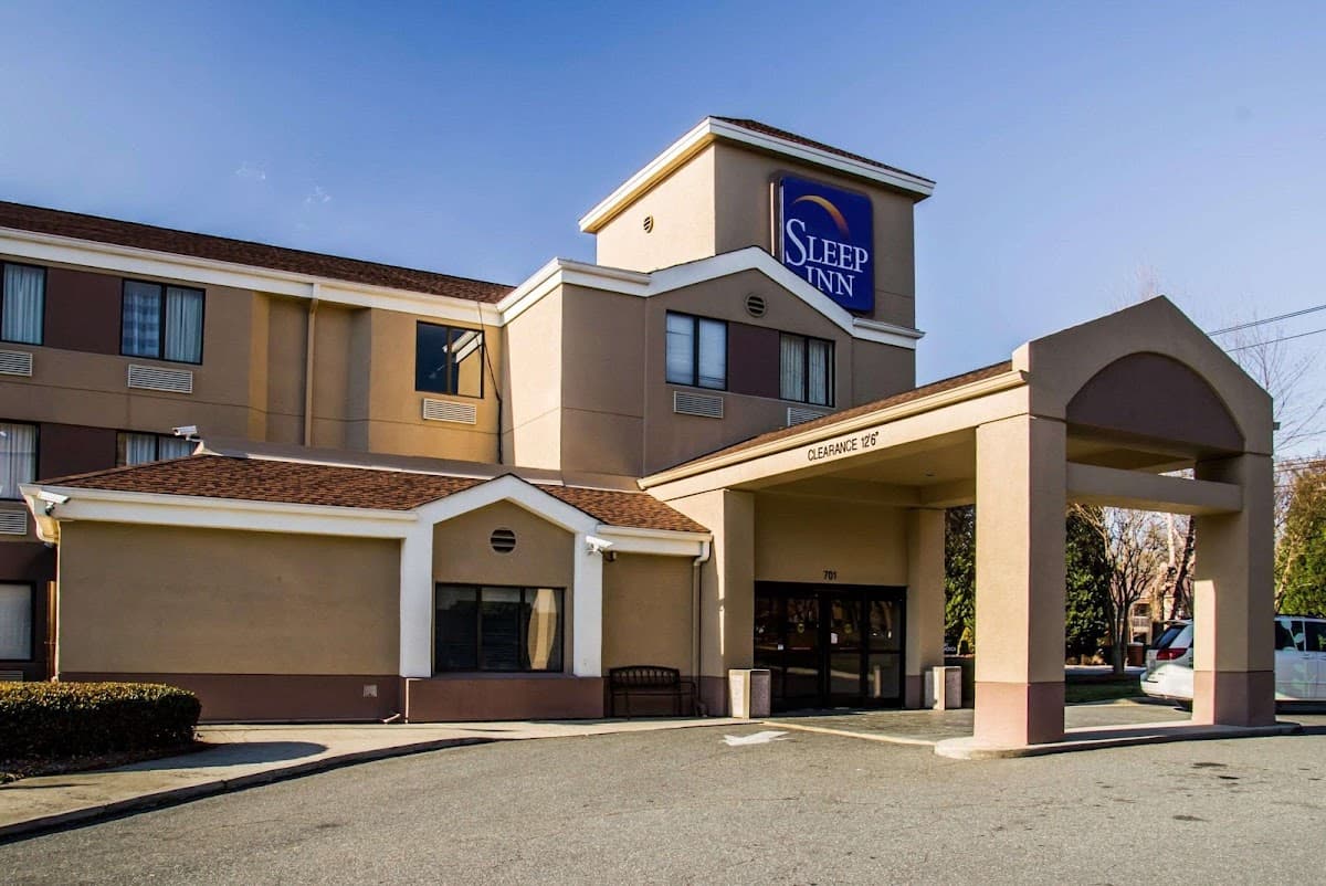 Sleep Inn Airport - Billy Graham Parkway - Airport shuttle hotel near CLT
