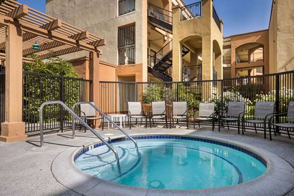 MainStay Suites Orange County John Wayne Airport - Airport shuttle hotel near SNA
