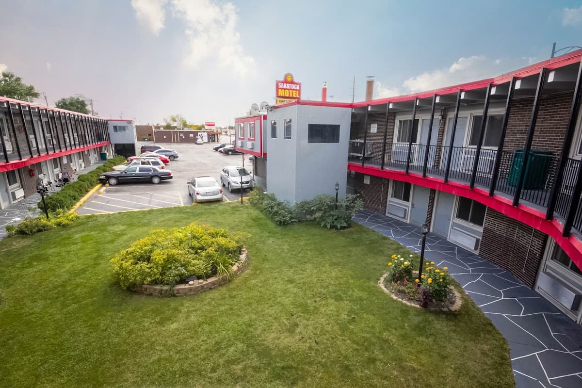 Saratoga Motel - Airport shuttle hotel near MDW