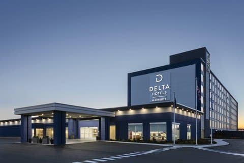 Delta Hotels Indianapolis Airport - Airport shuttle hotel near IND