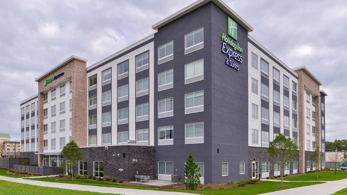 Holiday Inn Express & Suites Mall of America - Msp Airport by IHG - Airport shuttle hotel near MSP