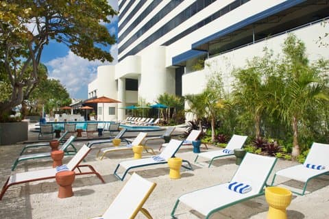 Sheraton Miami Airport Hotel & Executive Meeting Center - Airport shuttle hotel near MIA