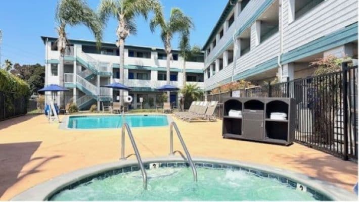 Heritage Inn San Diego - Airport shuttle hotel near SAN