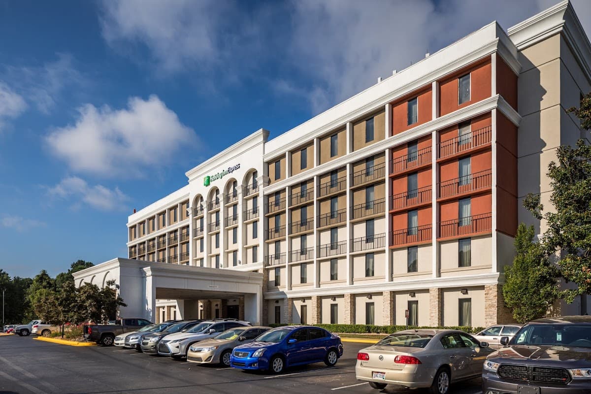 Holiday Inn Express Atlanta Airport-College Park by IHG - Airport shuttle hotel near ATL