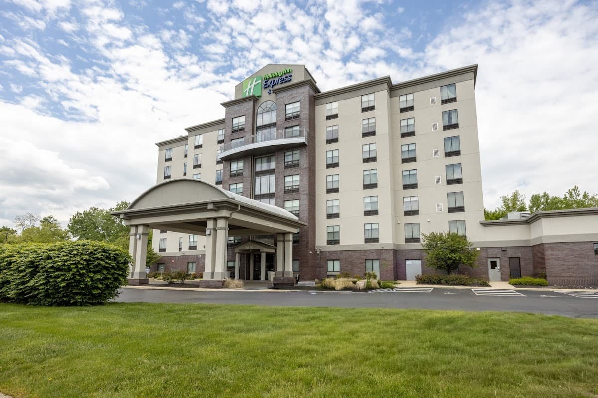 Holiday Inn Express & Suites Columbus - Polaris Parkway by IHG - Airport shuttle hotel near CMH