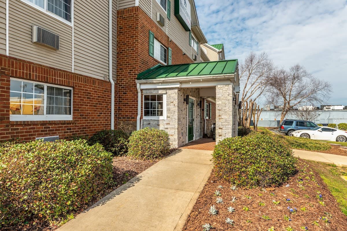 HomeTowne Studios & Suites Charlotte - Concord - Airport shuttle hotel near CLT