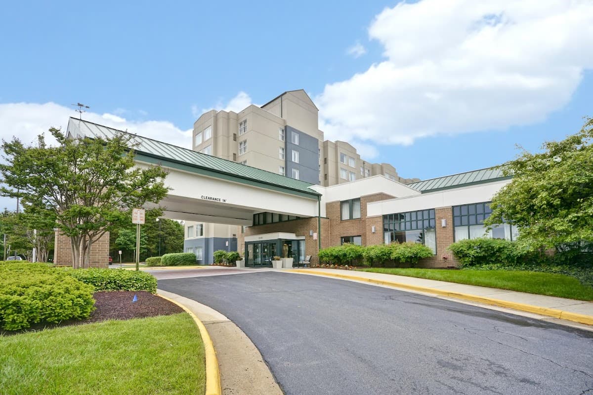 Homewood Suites by Hilton Dulles Int'l Airport - Airport shuttle hotel near IAD