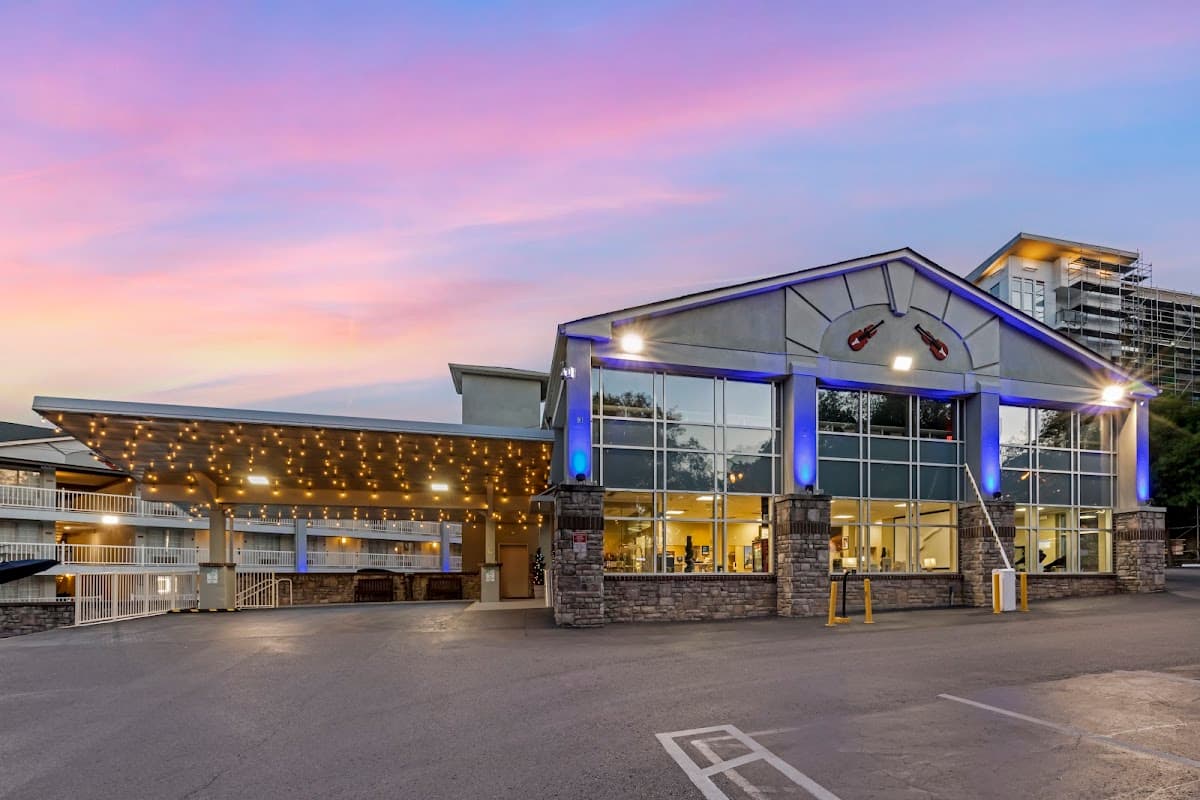 Comfort Inn Downtown Nashville - Music City Center - Airport shuttle hotel near BNA