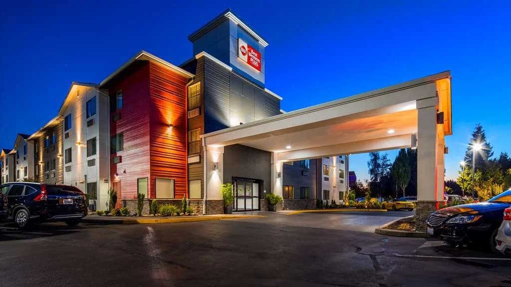 Best Western Plus Portland Airport Hotel & Suites - Airport shuttle hotel near PDX