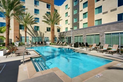 Courtyard by Marriott Los Angeles LAX/Hawthorne - Airport shuttle hotel near LAX