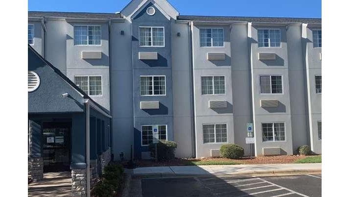 Microtel Inn & Suites by Wyndham Charlotte Airport - Airport shuttle hotel near CLT