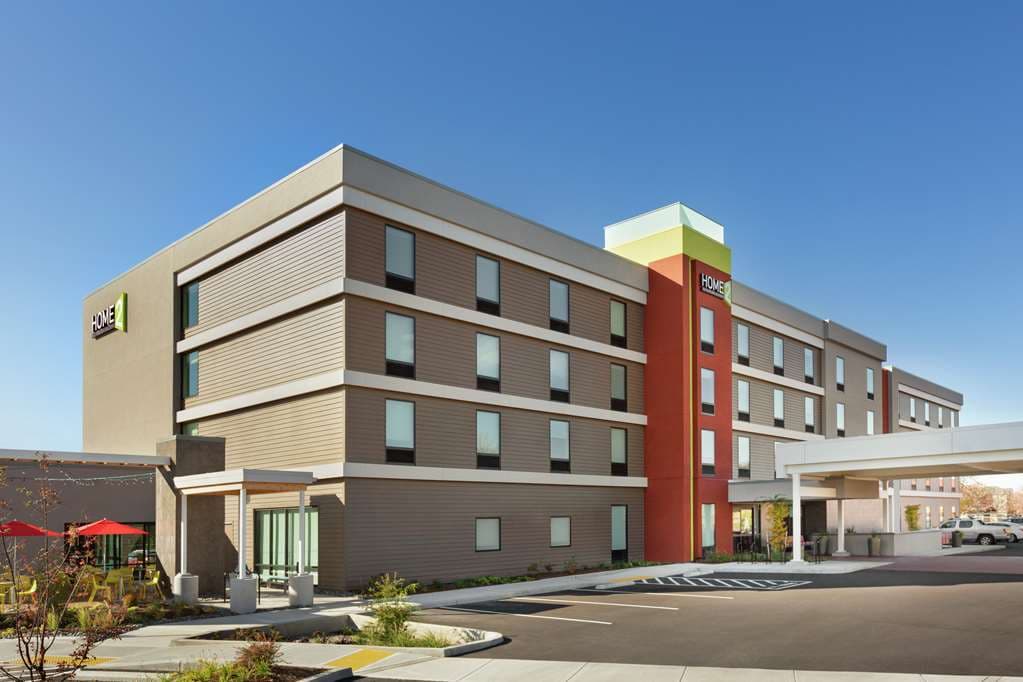Home2 Suites by Hilton Portland Airport OR - Airport shuttle hotel near PDX