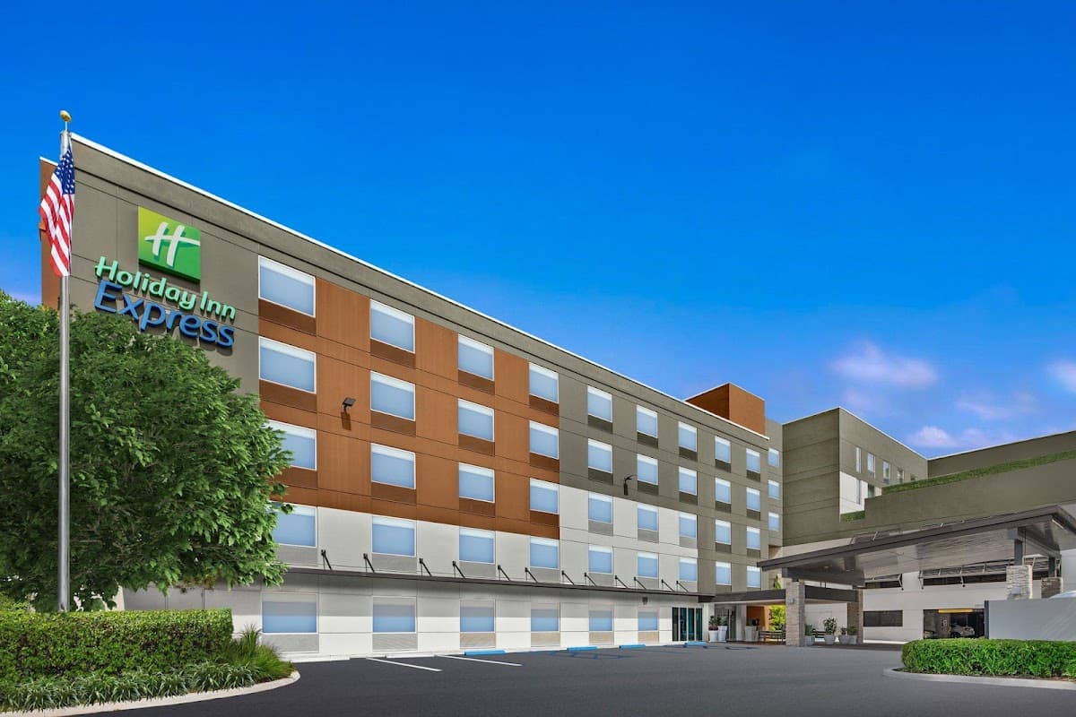 Holiday Inn Express Fort Lauderdale Cruise Airport - Airport shuttle hotel near FLL