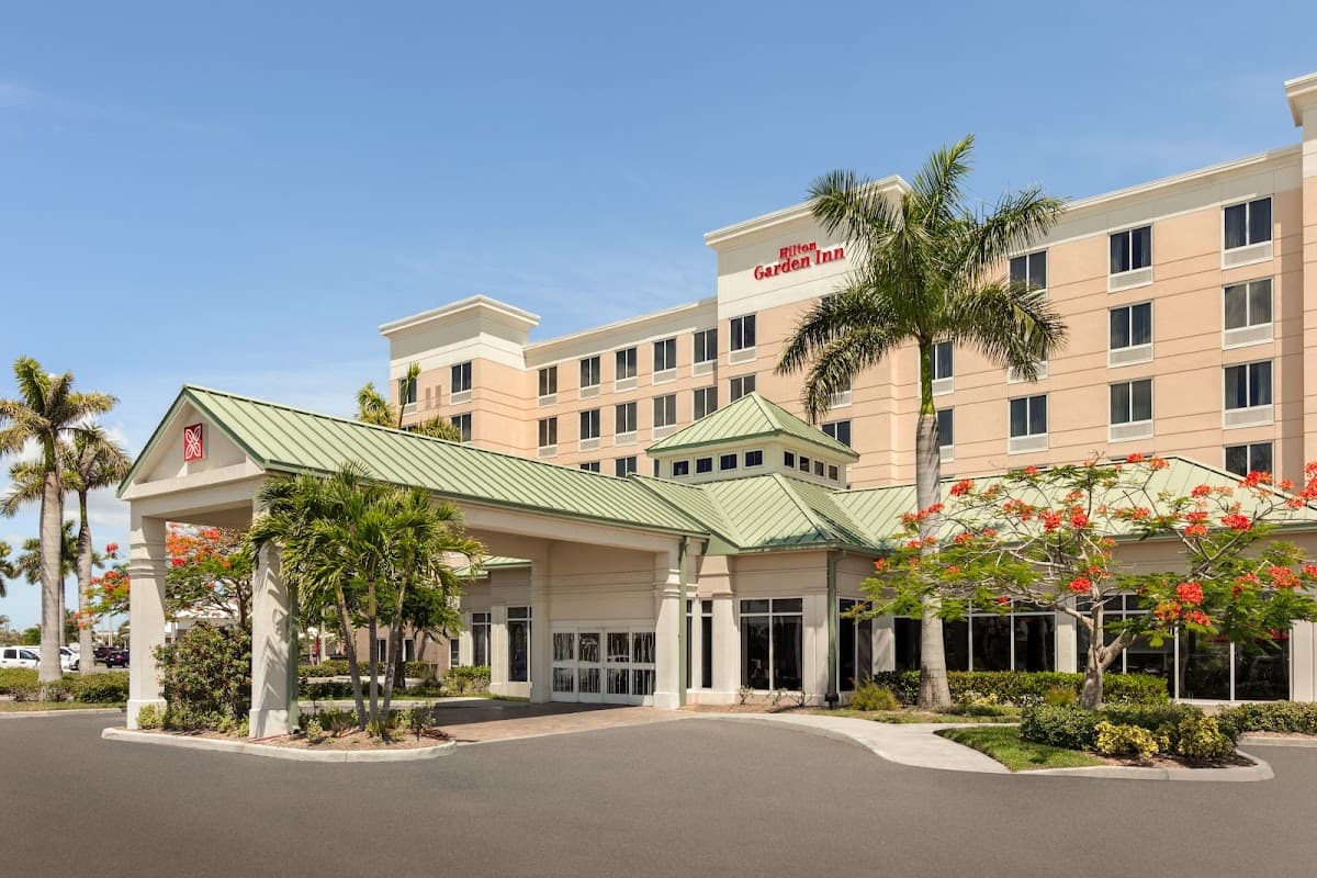 Hilton Garden Inn Fort Myers Airport/FGCU - Airport shuttle hotel near RSW