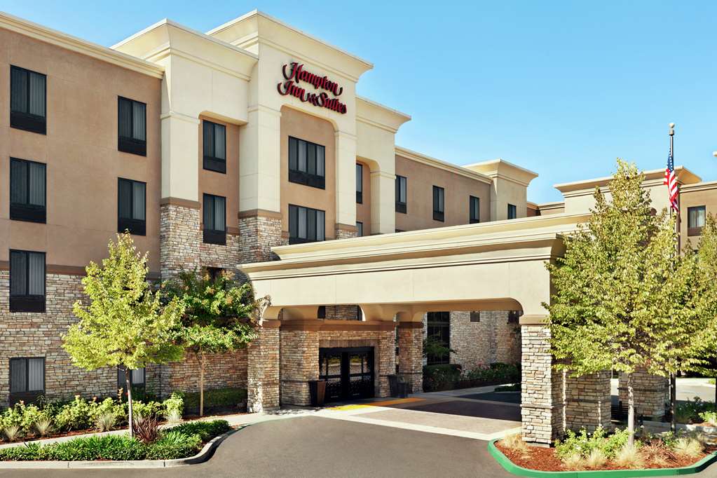 Hampton Inn & Suites West Sacramento - Airport shuttle hotel near SMF