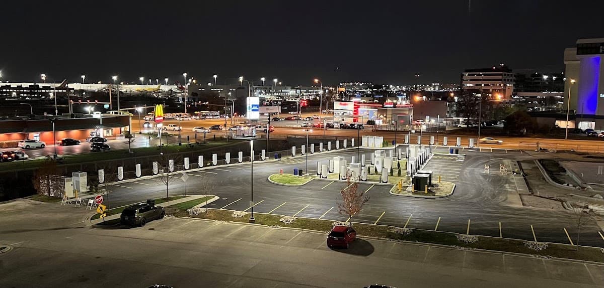Holiday Inn Express & Suites Chicago O'Hare Airport by IHG - Airport shuttle hotel near ORD