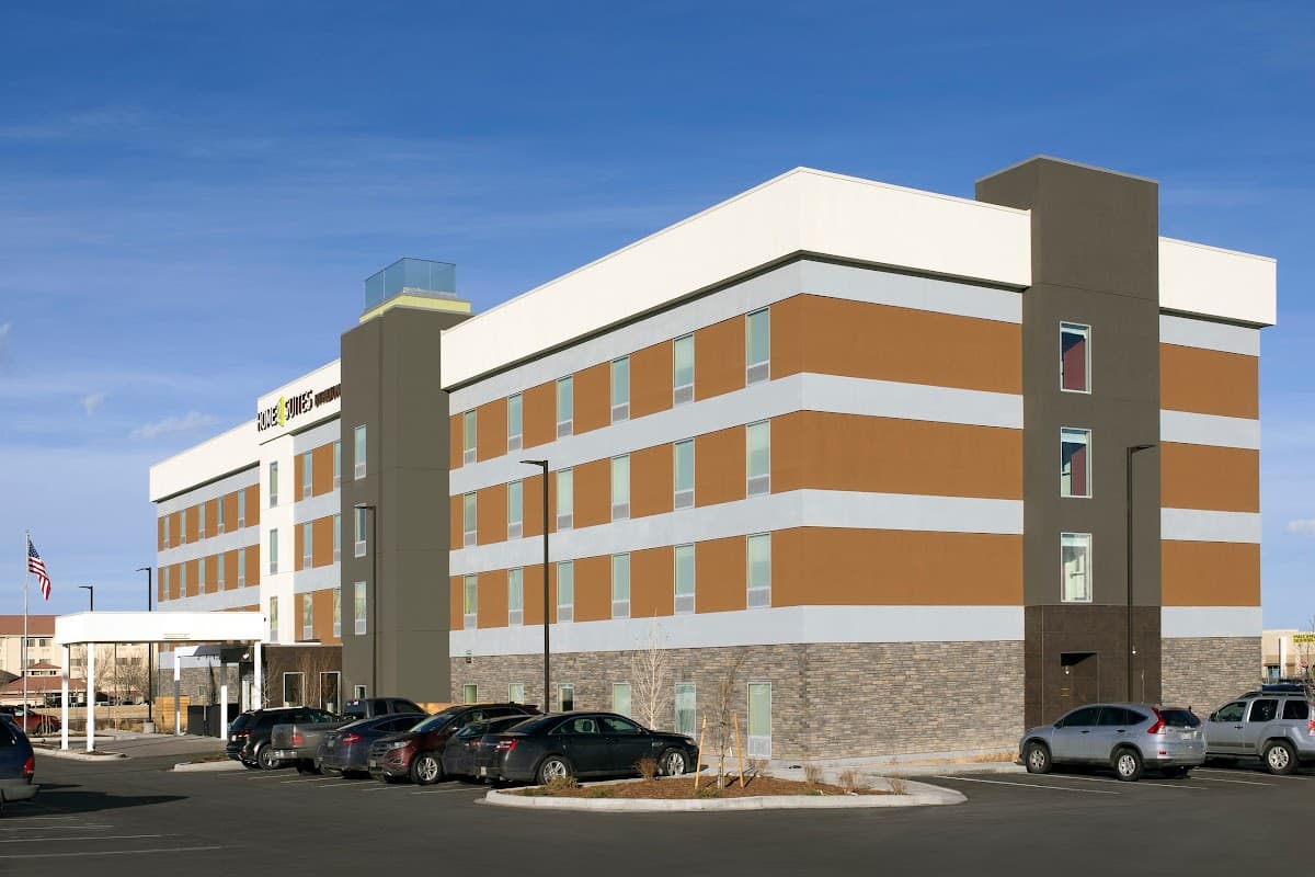 Home2 Suites by Hilton Denver International Airport - Airport shuttle hotel near DEN