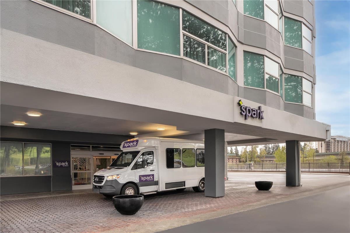 Spark by Hilton Seattle Airport - Airport shuttle hotel near SEA