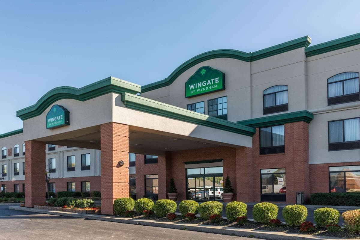 Wingate by Wyndham Indianapolis Airport-Rockville Rd. - Airport shuttle hotel near IND