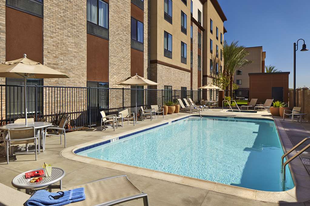 Hilton Garden Inn Los Angeles/Redondo Beach - Airport shuttle hotel near LAX