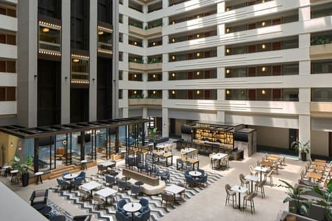 Sheraton Suites Chicago O'Hare - Airport shuttle hotel near ORD