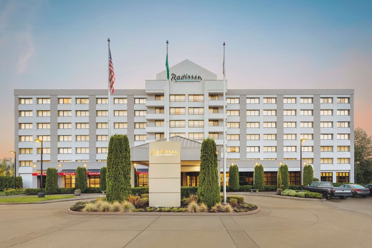 Radisson Hotel Seattle Airport - Airport shuttle hotel near SEA