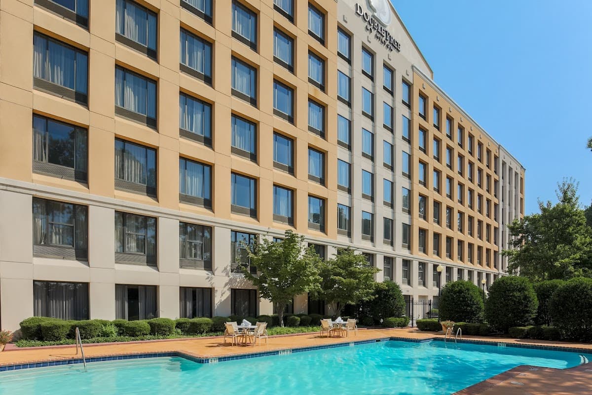 DoubleTree by Hilton Hotel Atlanta Airport - Airport shuttle hotel near ATL