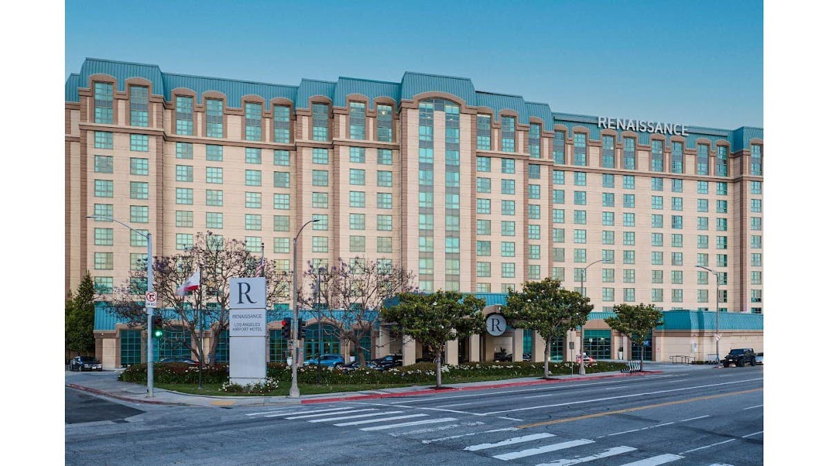 Renaissance Los Angeles Airport Hotel - Airport shuttle hotel near LAX