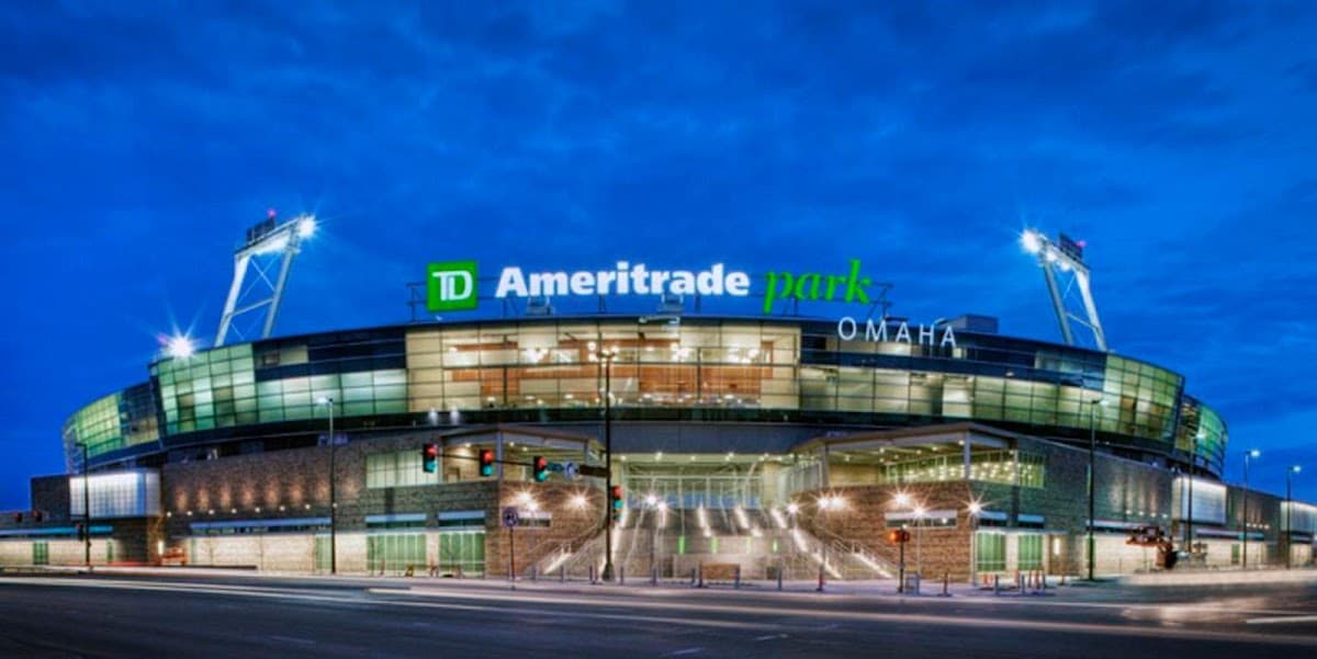 Holiday Inn Express & Suites Omaha Downtown - Old Market by IHG - Airport shuttle hotel near OMA