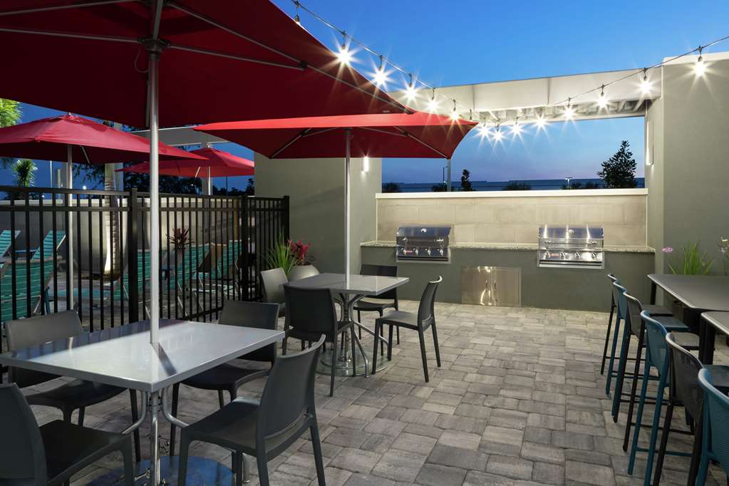 Home2 Suites by Hilton Orlando Airport - Airport shuttle hotel near MCO