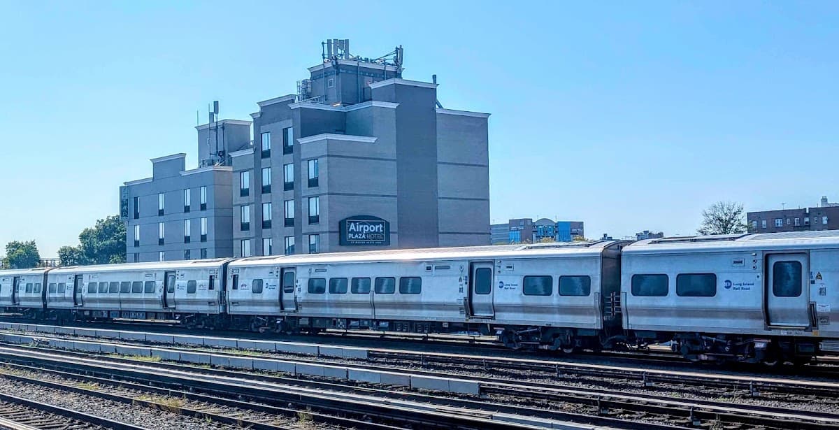 Airport Plaza Hotel JFK Airport - Airport shuttle hotel near JFK