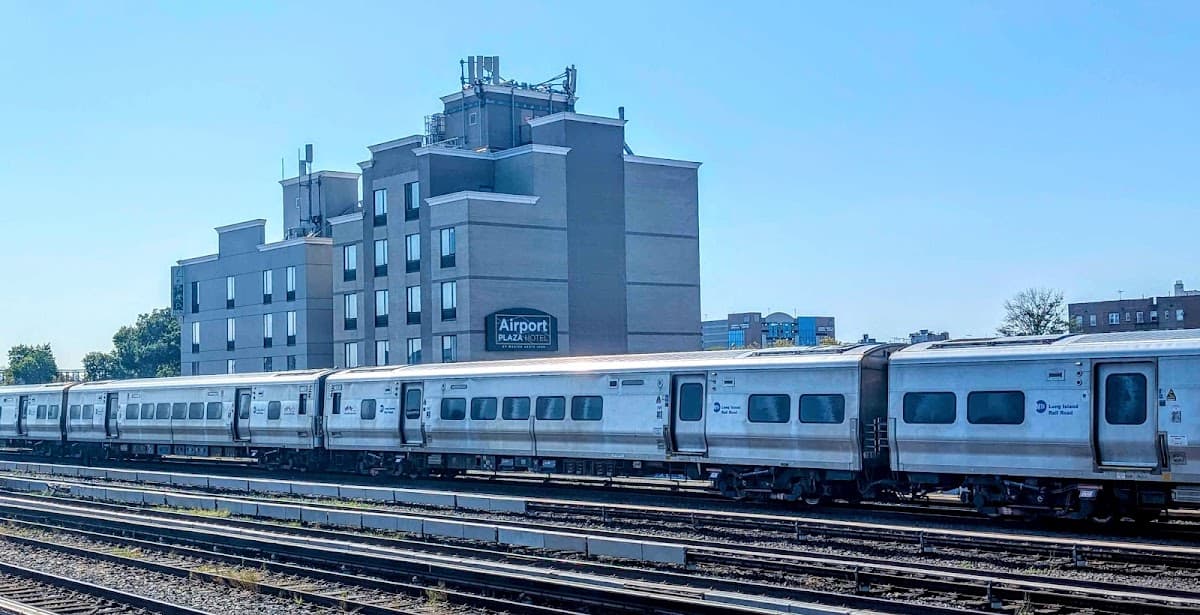 Airport Plaza Hotel JFK Airport - Airport shuttle hotel near JFK