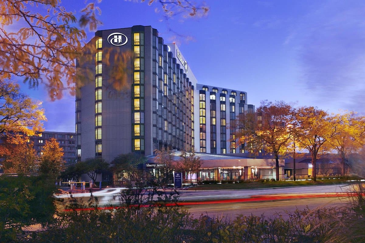 Hilton Rosemont/Chicago O'Hare - Airport shuttle hotel near ORD