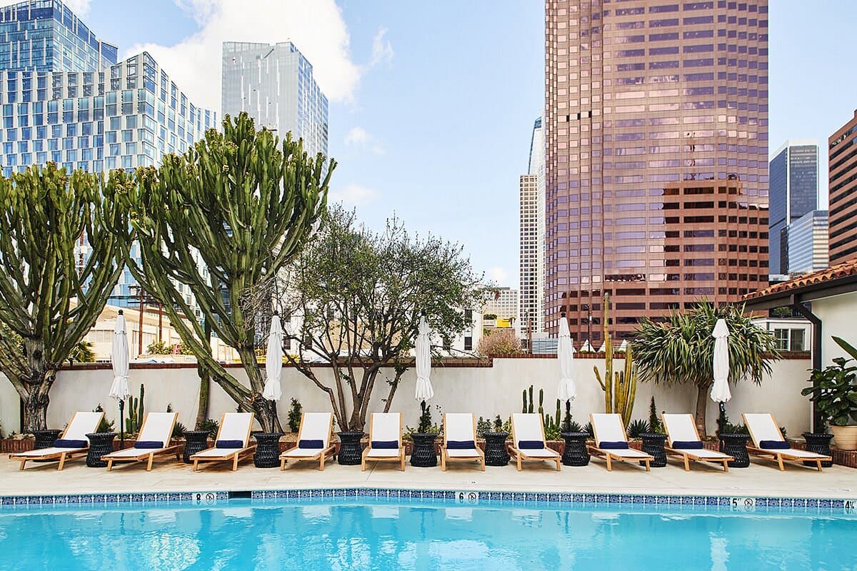 Sheraton Gateway Los Angeles Hotel - Airport shuttle hotel near LAX