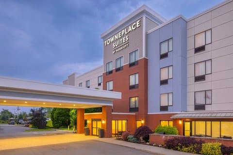TownePlace Suites by Marriott Buffalo Airport - Airport shuttle hotel near BUF