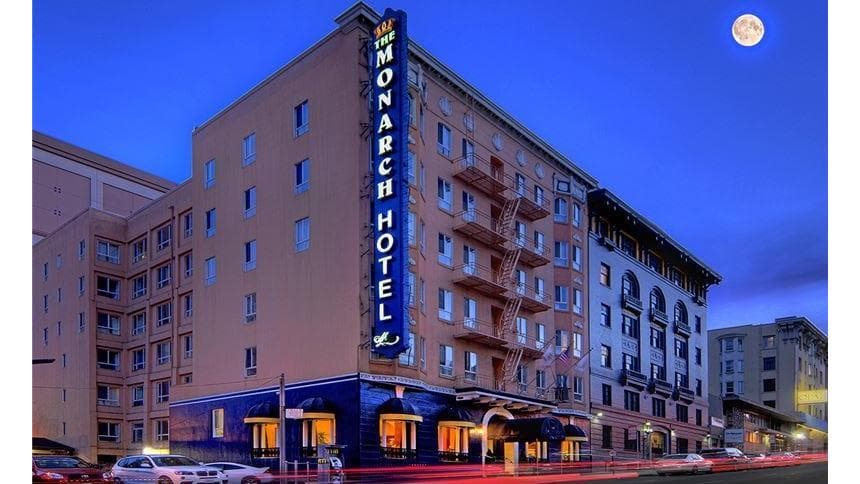 The Monarch Hotel - Airport shuttle hotel near OAK