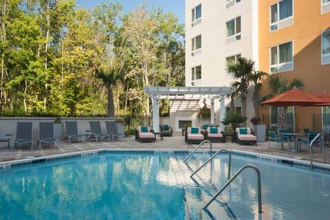 TownePlace Suites by Marriott Charleston Airport/Convention Center - Airport shuttle hotel near CHS