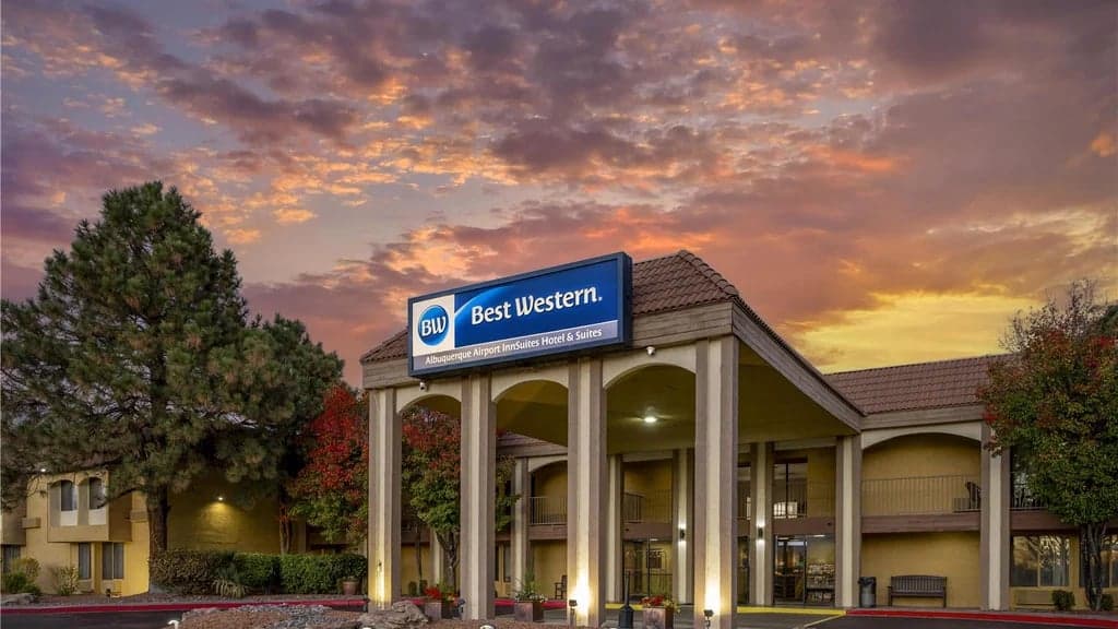 Best Western Airport Albuquerque Inn Suites Hotel & Suites - Airport shuttle hotel near ABQ