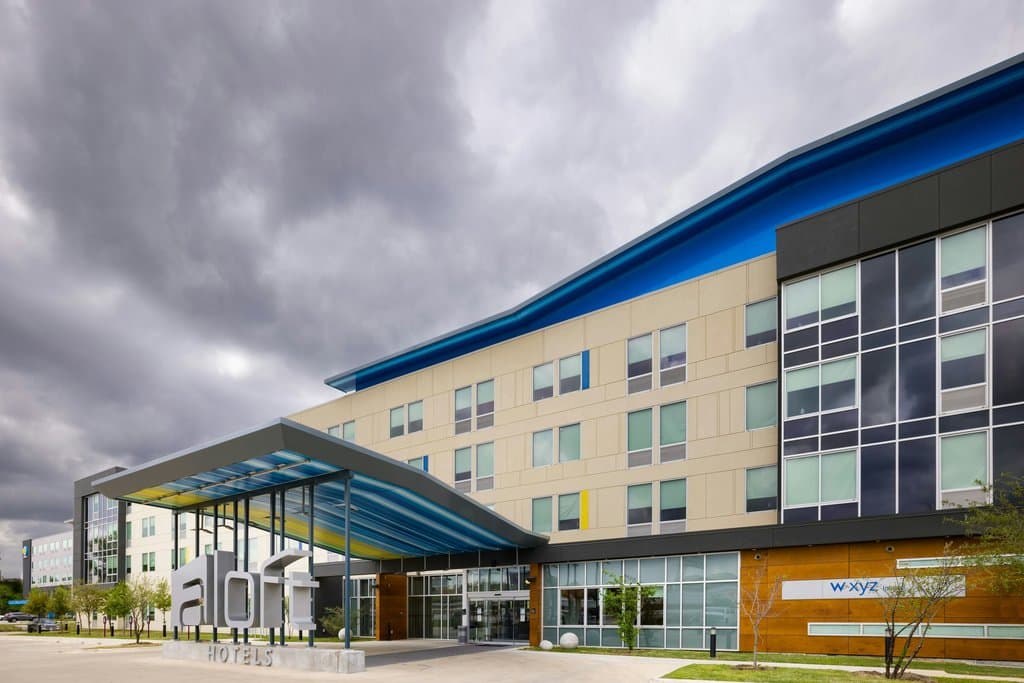 Aloft Austin Airport - Airport shuttle hotel near AUS