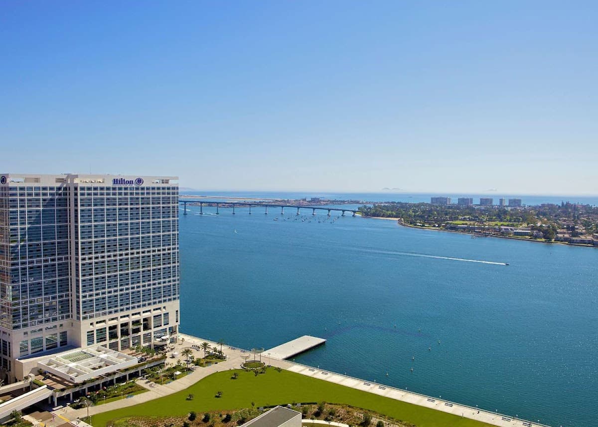Hilton San Diego Bayfront - Airport shuttle hotel near SAN