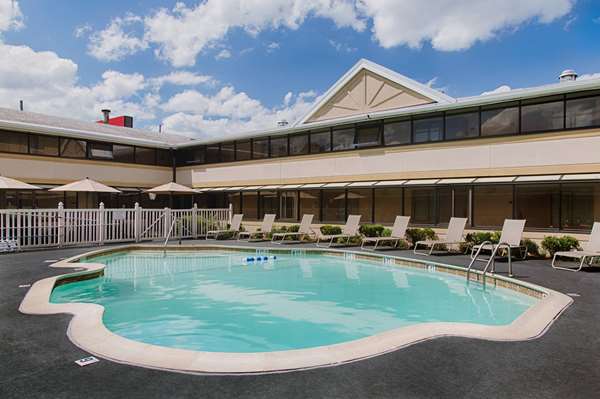 Ramada by Wyndham Boston - Airport shuttle hotel near BOS